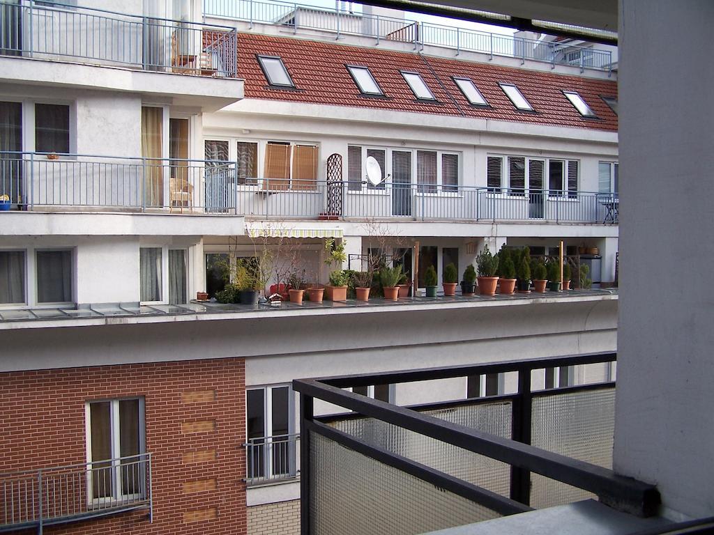 Apartment Sinko - Free Garage Parking, Central, 2 Bedrooms 4 Single Beds, Flexi Check-Out Budapeszt Zewnętrze zdjęcie