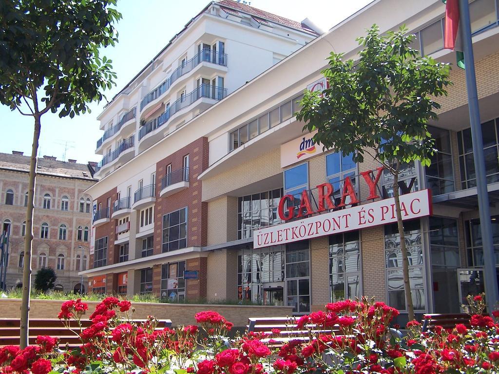 Apartment Sinko - Free Garage Parking, Central, 2 Bedrooms 4 Single Beds, Flexi Check-Out Budapeszt Zewnętrze zdjęcie